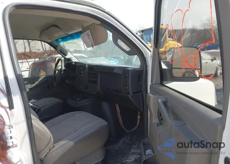 2017 GMC Savana 2500 Work Van z USA, uszkodzony, nr VIN 1GTW7AFF8H1908662